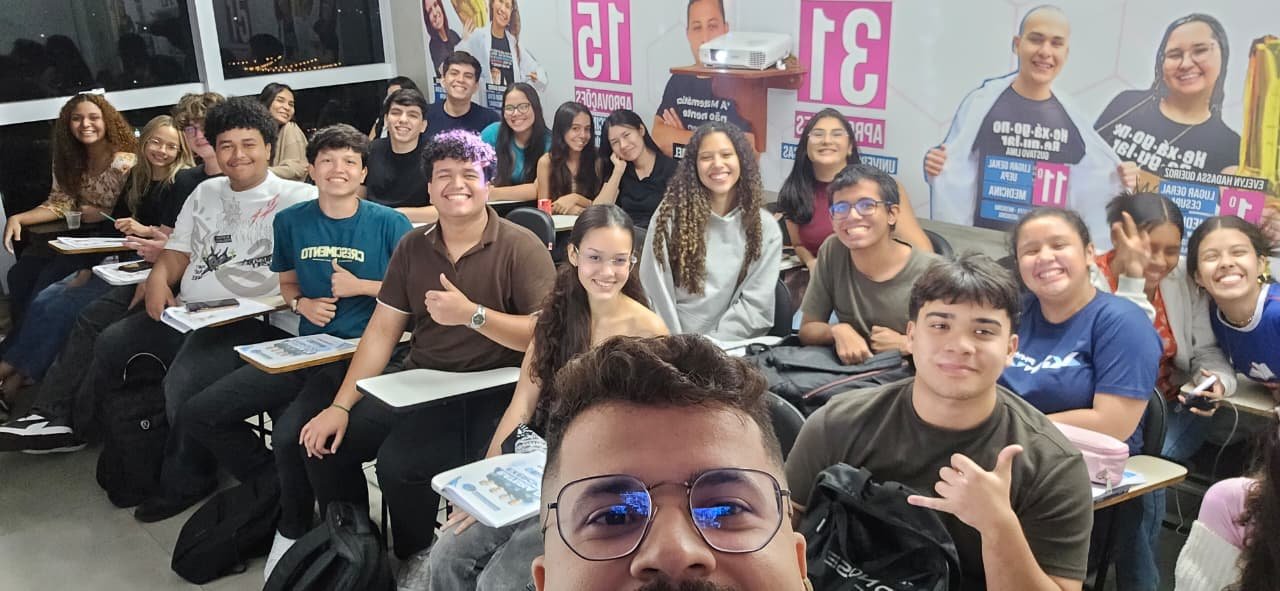 Estudantes da ProHumanas reunidos após a aula